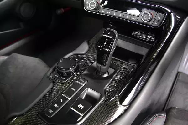 「さよなら、スープラ。2026年生産終了を前にこの「直6ピュアスポーツ」を手に入れるべき理由」の画像