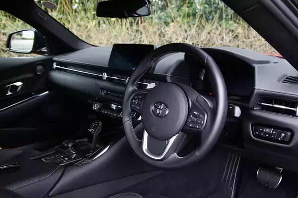 「さよなら、スープラ。2026年生産終了を前にこの「直6ピュアスポーツ」を手に入れるべき理由」の画像