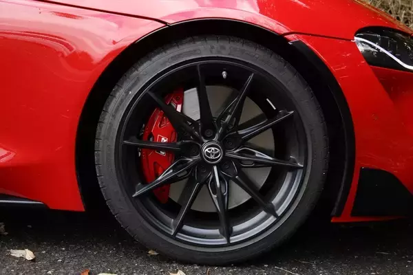 「さよなら、スープラ。2026年生産終了を前にこの「直6ピュアスポーツ」を手に入れるべき理由」の画像