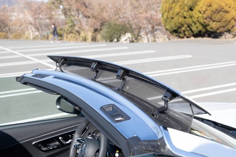 絶滅危惧種の4座オープン「メルセデスAMG CLE53」は実用性と怒涛の加速を両立！
