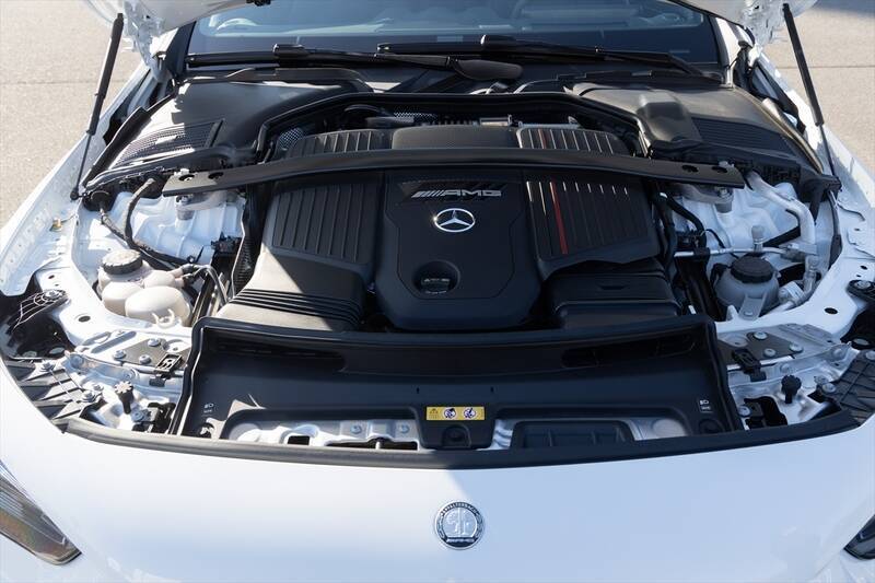 絶滅危惧種の4座オープン「メルセデスAMG CLE53」は実用性と怒涛の加速を両立！