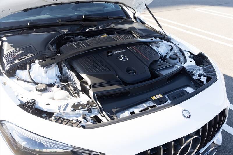 絶滅危惧種の4座オープン「メルセデスAMG CLE53」は実用性と怒涛の加速を両立！