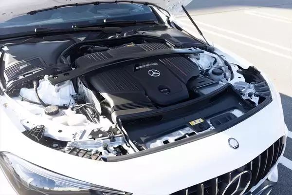 「絶滅危惧種の4座オープン「メルセデスAMG CLE53」は実用性と怒涛の加速を両立！」の画像