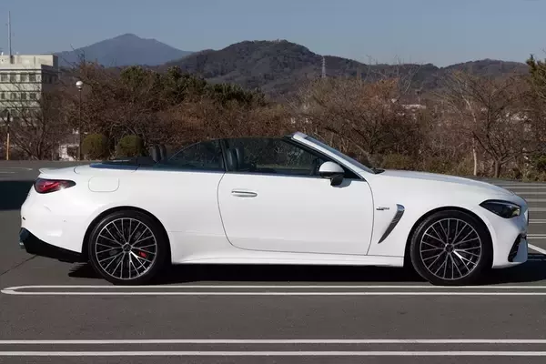 「絶滅危惧種の4座オープン「メルセデスAMG CLE53」は実用性と怒涛の加速を両立！」の画像