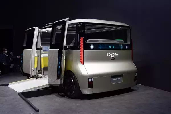 「超巨大ブースで目立っていたトヨタをはじめジャパンモビリティショーはワクワクするクルマが多かった」の画像