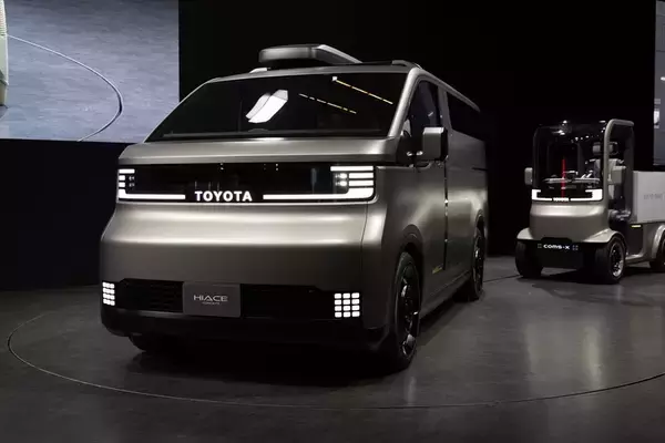 「超巨大ブースで目立っていたトヨタをはじめジャパンモビリティショーはワクワクするクルマが多かった」の画像