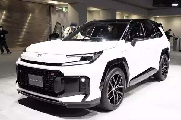 「超巨大ブースで目立っていたトヨタをはじめジャパンモビリティショーはワクワクするクルマが多かった」の画像