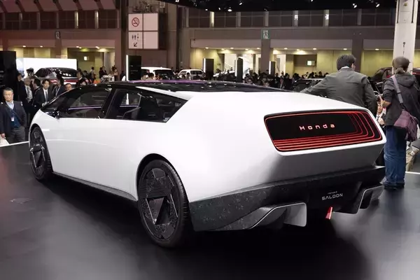 「超巨大ブースで目立っていたトヨタをはじめジャパンモビリティショーはワクワクするクルマが多かった」の画像