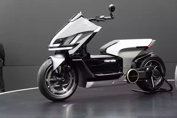 「超巨大ブースで目立っていたトヨタをはじめジャパンモビリティショーはワクワクするクルマが多かった」の画像