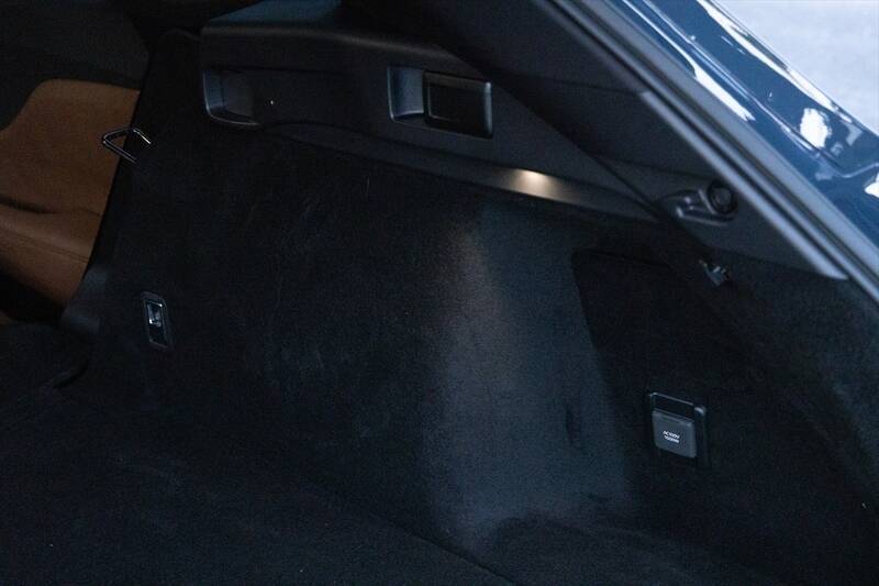 クラウン・エステートで車中泊体験！ 「おもてなし」シートで過ごすぜいたくなドライブ体験