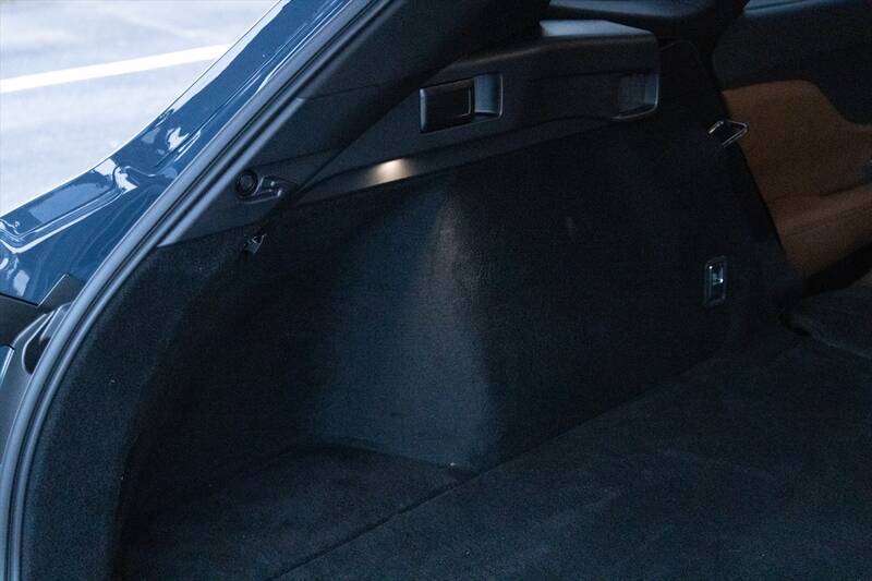 クラウン・エステートで車中泊体験！ 「おもてなし」シートで過ごすぜいたくなドライブ体験