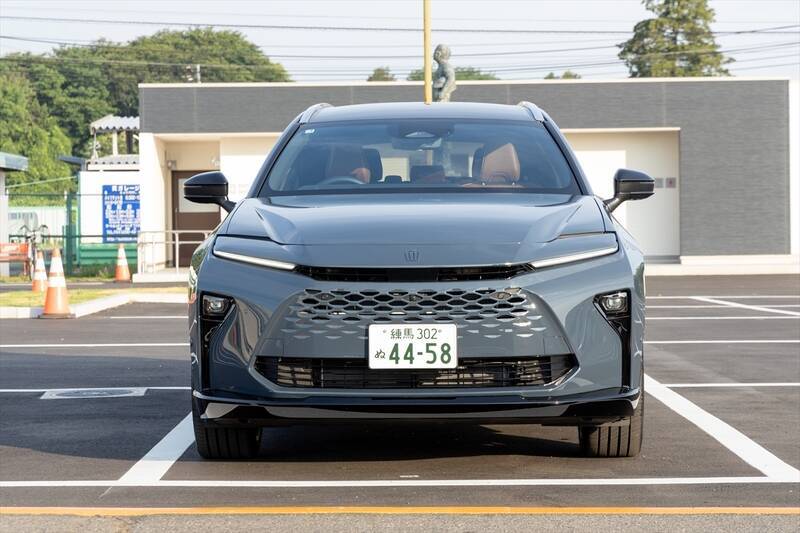 クラウン・エステートで車中泊体験！ 「おもてなし」シートで過ごすぜいたくなドライブ体験