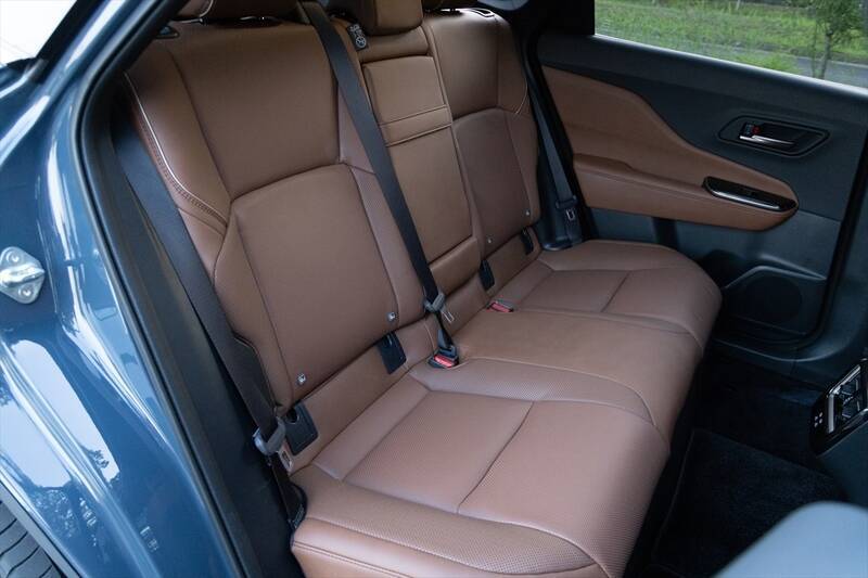 クラウン・エステートで車中泊体験！ 「おもてなし」シートで過ごすぜいたくなドライブ体験