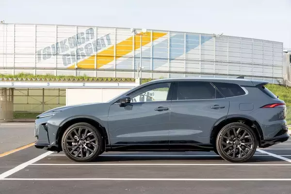 「クラウン・エステートで車中泊体験！ 「おもてなし」シートで過ごすぜいたくなドライブ体験」の画像