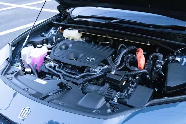 「クラウン・エステートで車中泊体験！ 「おもてなし」シートで過ごすぜいたくなドライブ体験」の画像