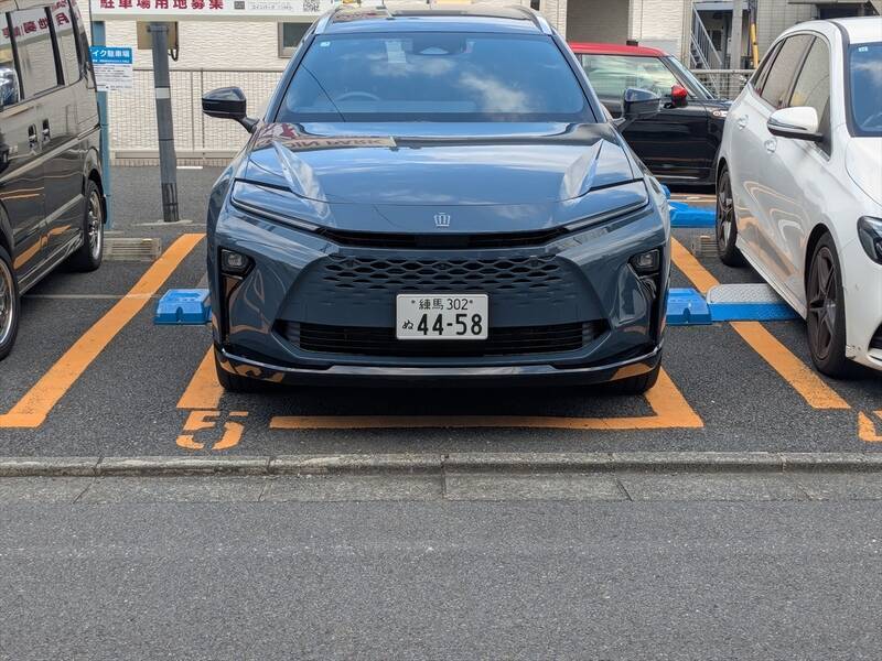 クラウン・エステートで車中泊体験！ 「おもてなし」シートで過ごすぜいたくなドライブ体験