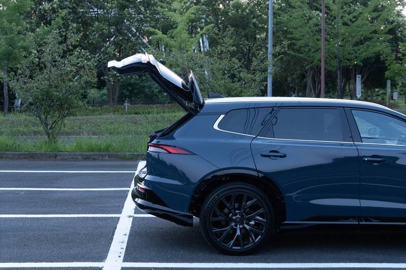 クラウン・エステートで車中泊体験！ 「おもてなし」シートで過ごすぜいたくなドライブ体験