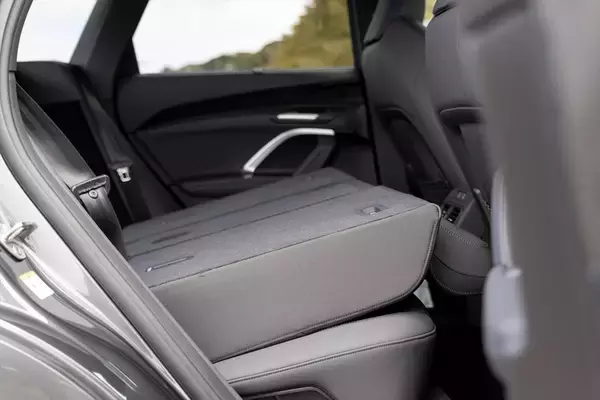 「大きくても惹かれる理由がある! アウディの新型「Q5」は全車マイルドハイブリッド化で隙ナシに」の画像