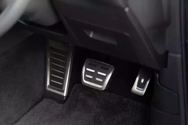 「大きくても惹かれる理由がある! アウディの新型「Q5」は全車マイルドハイブリッド化で隙ナシに」の画像