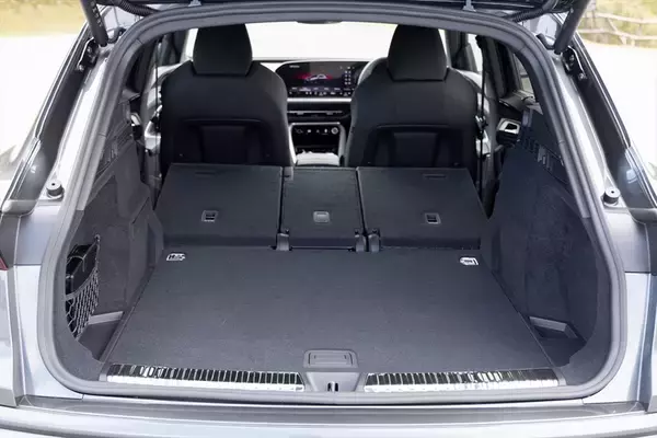 「大きくても惹かれる理由がある! アウディの新型「Q5」は全車マイルドハイブリッド化で隙ナシに」の画像