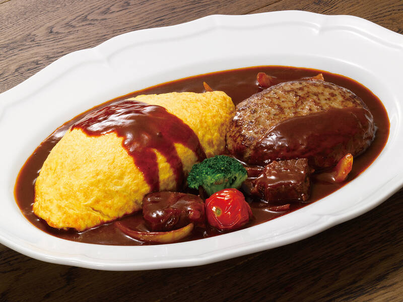 ロイホ、18年目の「黒×黒ハンバーグ」が進化！「食べたい…」としか出てこない