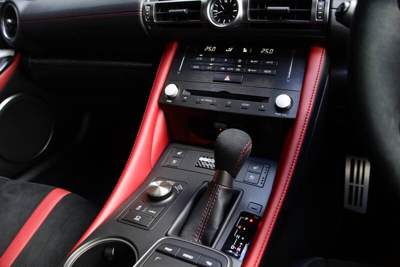 本気で欲しい！ 絶滅危惧種V8 NAを積むレクサス「RC F」、最後にして最高の有終の美に心が震えた