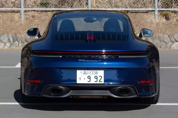 「2060万円払って「不便」を買う!? ポルシェ「911 カレラT」が世界一ぜいたくな理由」の画像