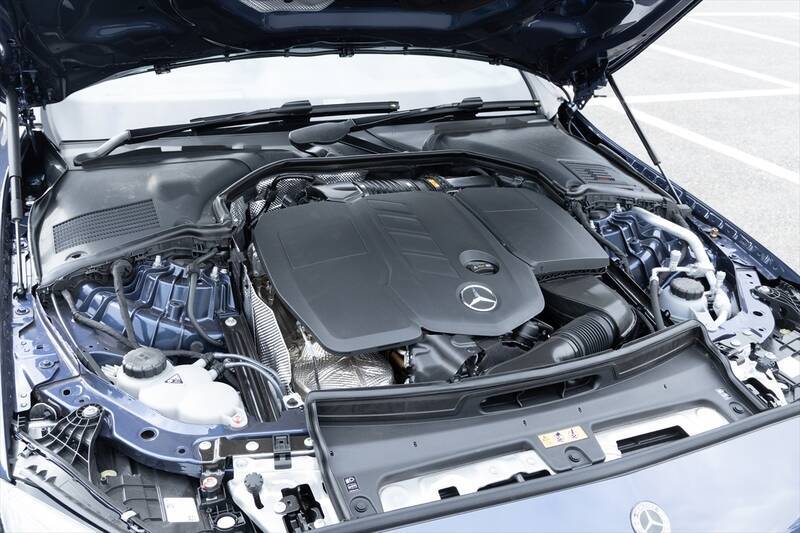 Cクラスに900万円出す価値はあるか？ 豪華装備の「C220d Luxury」に見る、SUVにはないセダンの底力