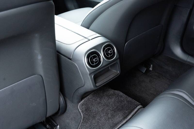 Cクラスに900万円出す価値はあるか？ 豪華装備の「C220d Luxury」に見る、SUVにはないセダンの底力