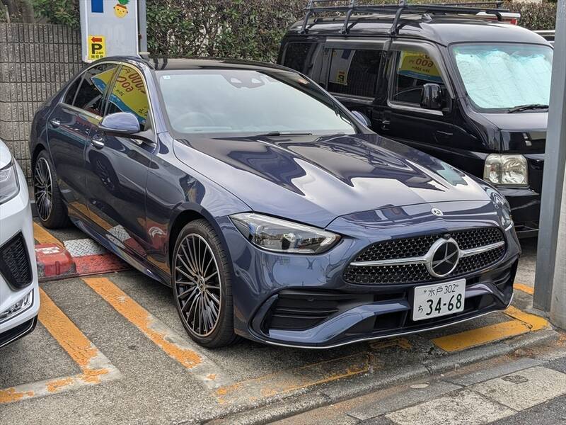 Cクラスに900万円出す価値はあるか？ 豪華装備の「C220d Luxury」に見る、SUVにはないセダンの底力