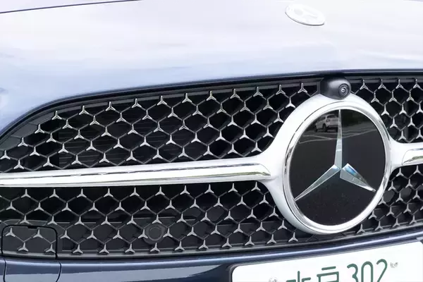 「Cクラスに900万円出す価値はあるか？ 豪華装備の「C220d Luxury」に見る、SUVにはないセダンの底力」の画像