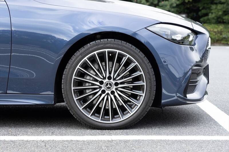 Cクラスに900万円出す価値はあるか？ 豪華装備の「C220d Luxury」に見る、SUVにはないセダンの底力
