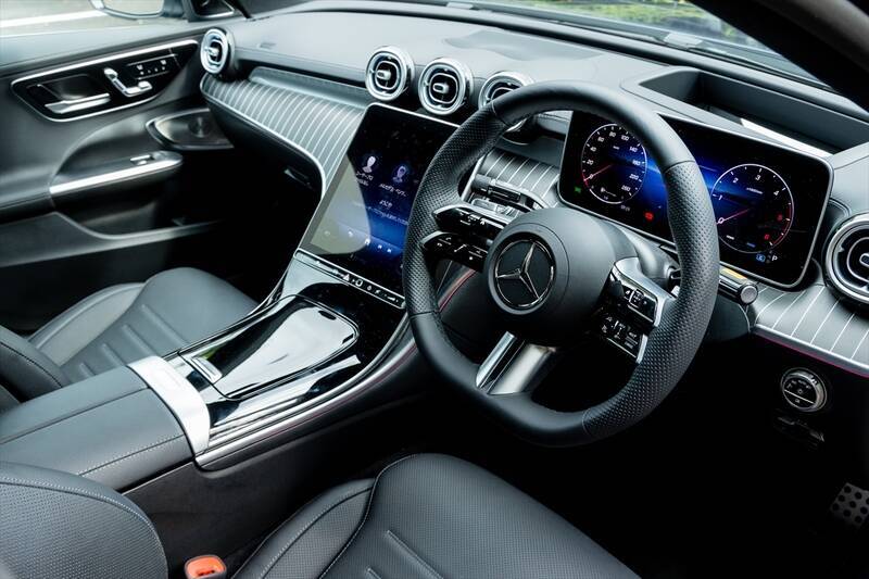 Cクラスに900万円出す価値はあるか？ 豪華装備の「C220d Luxury」に見る、SUVにはないセダンの底力