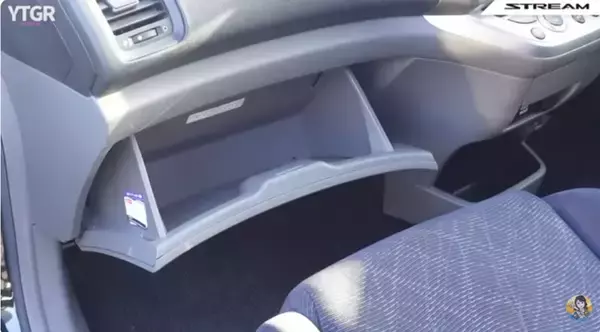 「予算100万円で3列シートが手に入る！ ホンダ「ストリーム」は中古車市場の隠れたコスパ最強ミニバン」の画像