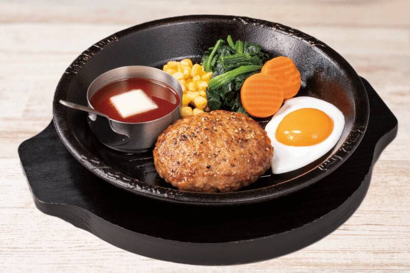 月見なのに赤と白!? ペッパーランチ「月見ハンバーグ」980円