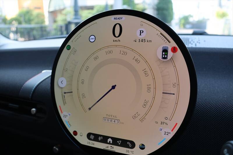 原点回帰と最先端の融合！ EV版「MINI COOPER SE」はクラシックMINIへのオマージュを貫いた進化だ