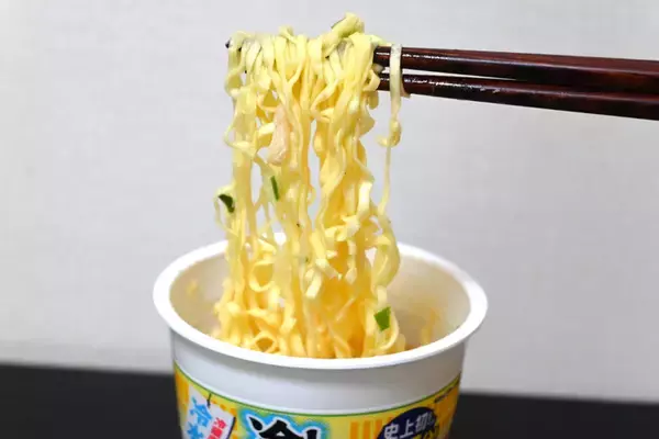 「今週の注目夏麺3選　冷しカップヌードル、餃子の王将「夏ラーメン」ほか」の画像