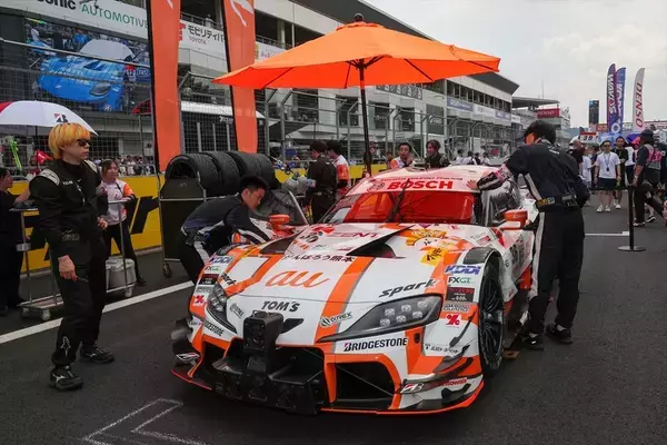 「【SUPER GT】「これは実質優勝だ！」ウェイト80kg＆給油制限の絶望的ハンデを跳ね返したau号の実力」の画像
