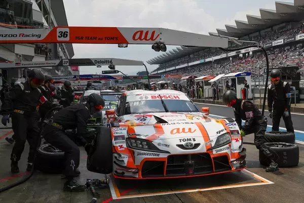 「【SUPER GT】「これは実質優勝だ！」ウェイト80kg＆給油制限の絶望的ハンデを跳ね返したau号の実力」の画像