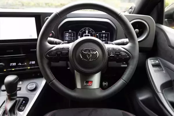 「待望にして本命のGRヤリス（AT）が日本の道にピッタリな理由を伝えたい」の画像