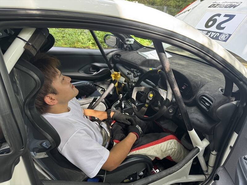 「絶望のエンジン故障」久万高原ラリーは悪夢のサバイバル！ 梅本まどか、最高の走りを見せた直後のリタイア劇