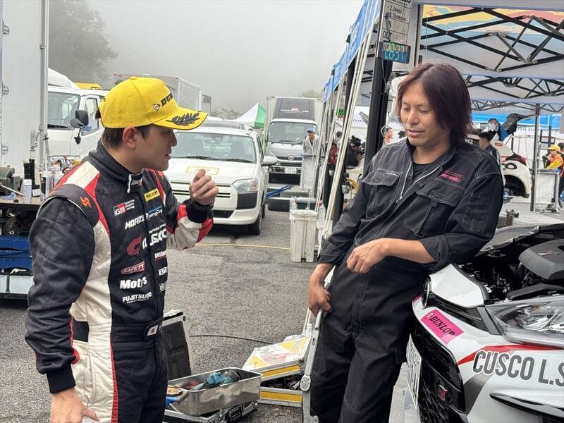 「絶望のエンジン故障」久万高原ラリーは悪夢のサバイバル！ 梅本まどか、最高の走りを見せた直後のリタイア劇