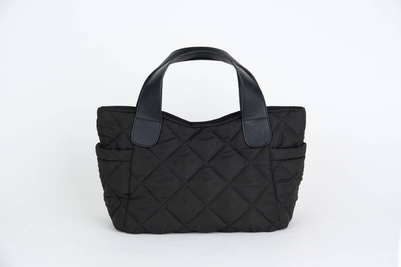 デニーズ最大5044円お得な「2026福袋」まもなく予約スタート!! 今回は「キルティングバッグ」付き