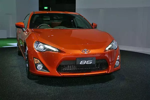 「初代86やNDロードスターも圏内！ 200万で手に入る「間違いない」中古スポーツカー3選」の画像