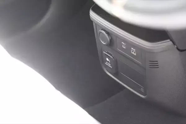 「国内EV市場の1/3を占める大ヒット作！ 日産「サクラ」がマイナーチェンジで使い勝手を劇的向上」の画像
