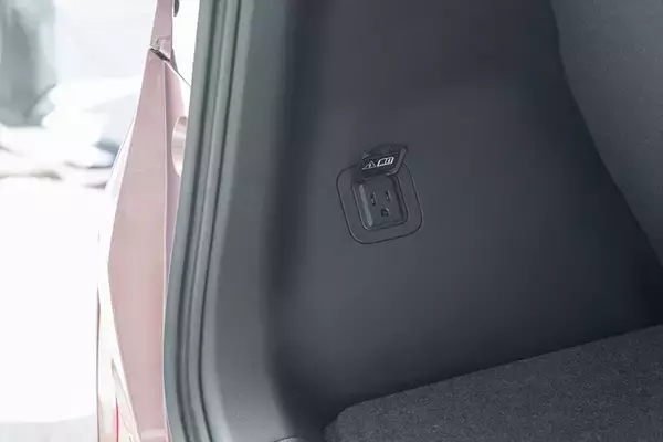 「国内EV市場の1/3を占める大ヒット作！ 日産「サクラ」がマイナーチェンジで使い勝手を劇的向上」の画像