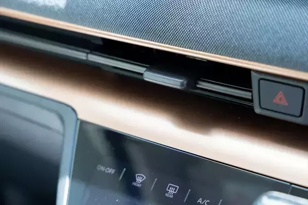 「国内EV市場の1/3を占める大ヒット作！ 日産「サクラ」がマイナーチェンジで使い勝手を劇的向上」の画像