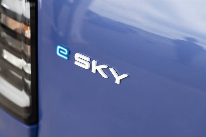 EVである前に軽自動車。スズキ「eSKY」が示す、日本の日常に寄り添う最適解