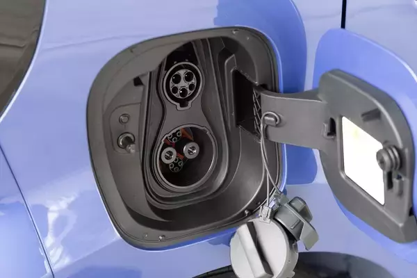 「EVである前に軽自動車。スズキ「eSKY」が示す、日本の日常に寄り添う最適解」の画像