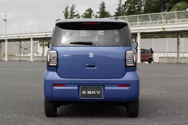 「EVである前に軽自動車。スズキ「eSKY」が示す、日本の日常に寄り添う最適解」の画像